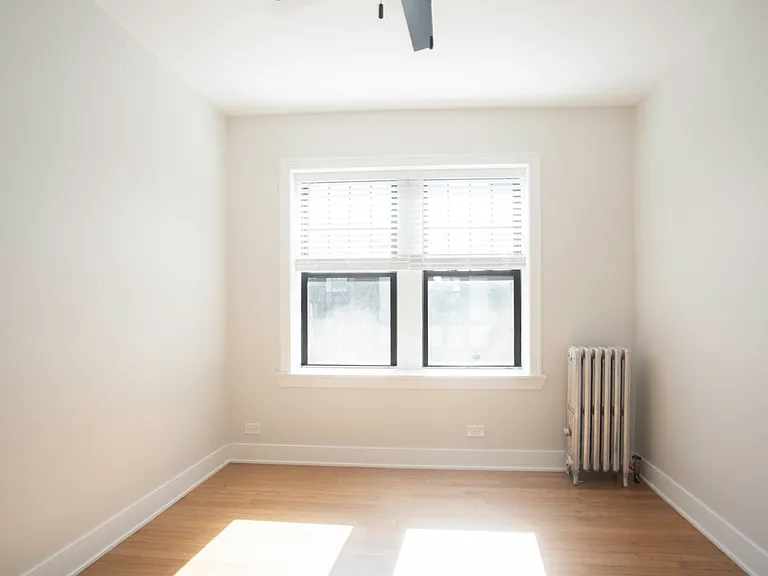 2617 1/2 W Berwyn Ave #3B — Photo 9