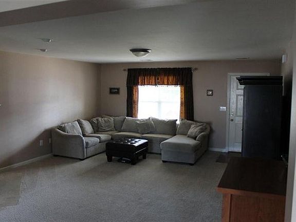 4th image of 1013 Applecross Dr