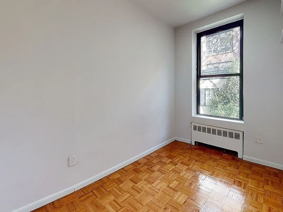 1st image of 171 Mott St #15