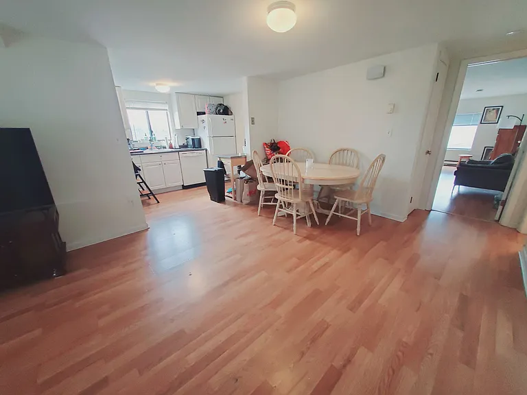22 Cove Rd #3 — Photo 3