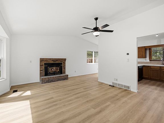2nd image of 1200 Hillside Ct
