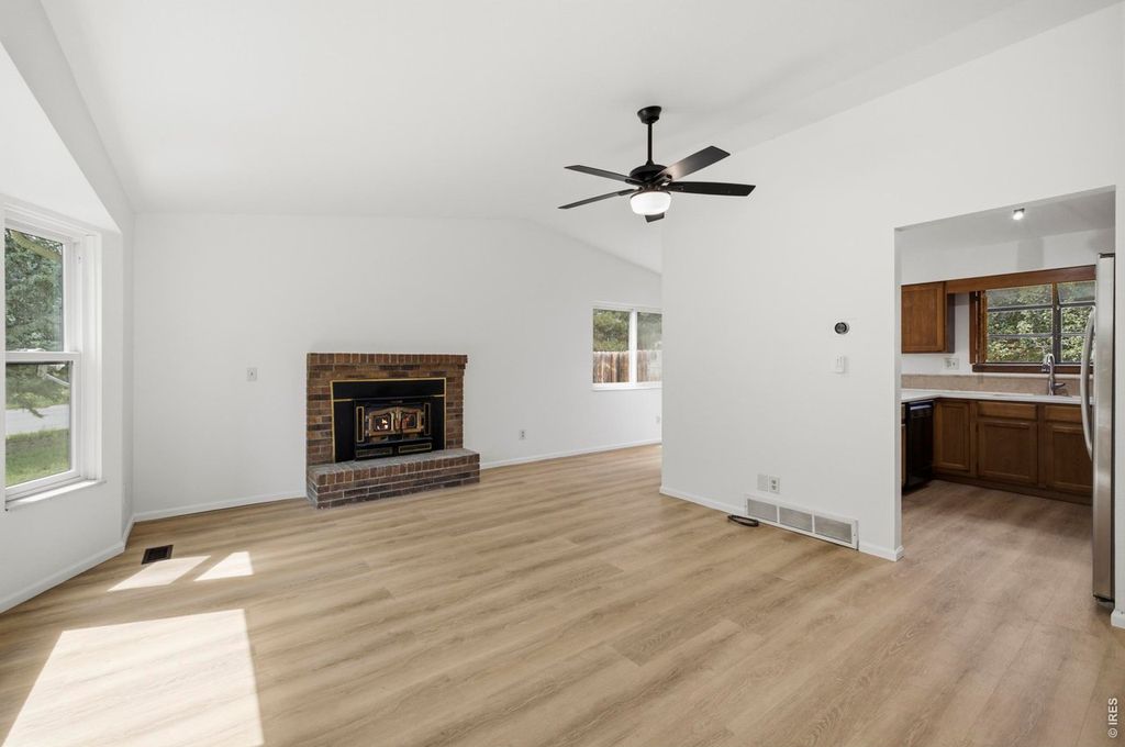 1200 Hillside Ct