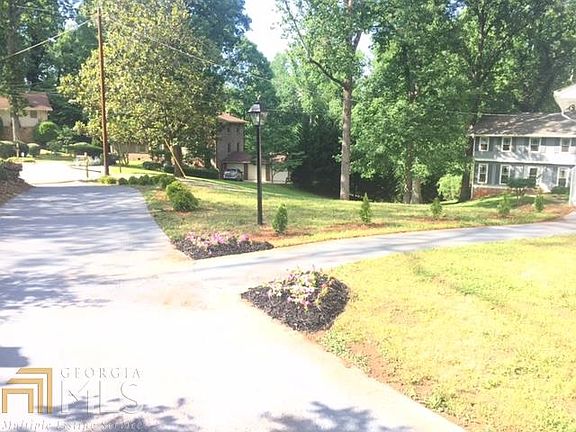 3rd image of 4613 Woodyhill Ct
