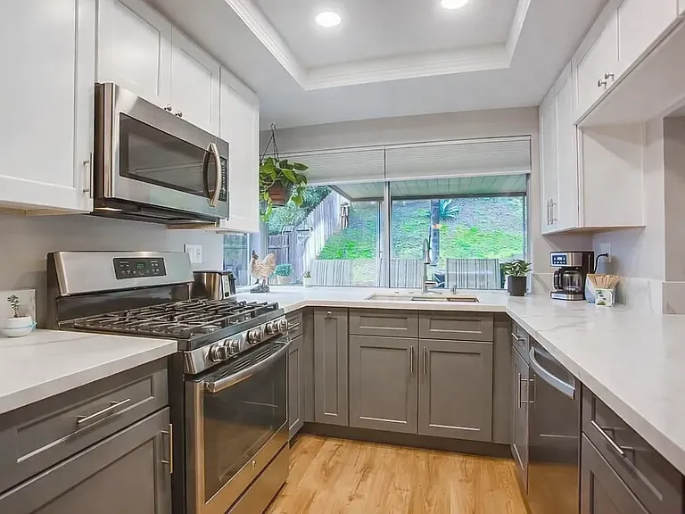 1140 Harding St — Photo 12