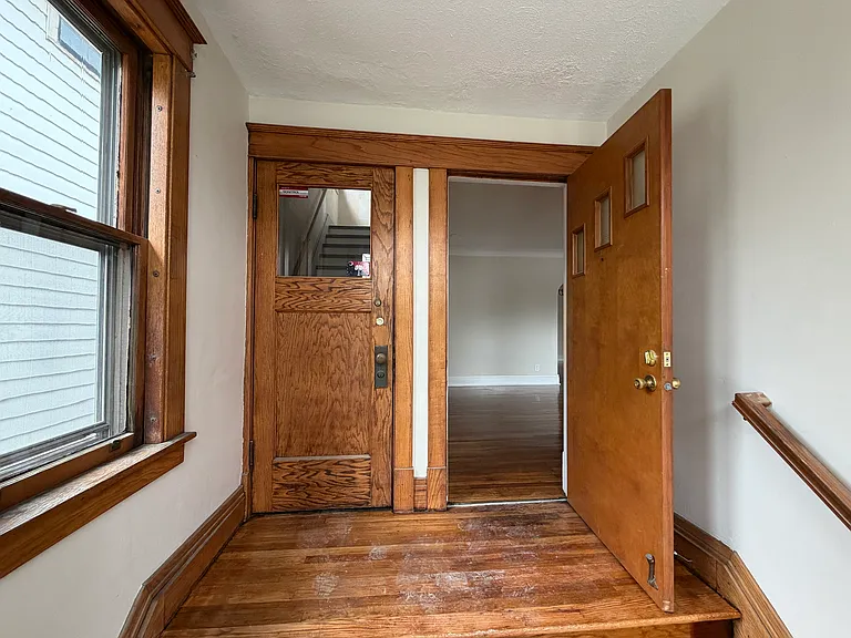 1572 Elmwood Ave #1 — Photo 4
