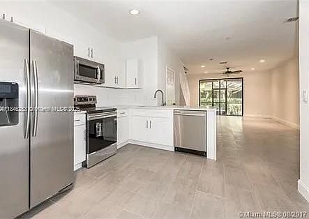 2nd image of 4295 Vineyard Cir