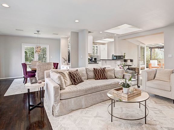 3rd image of 13230 Warren Ave
