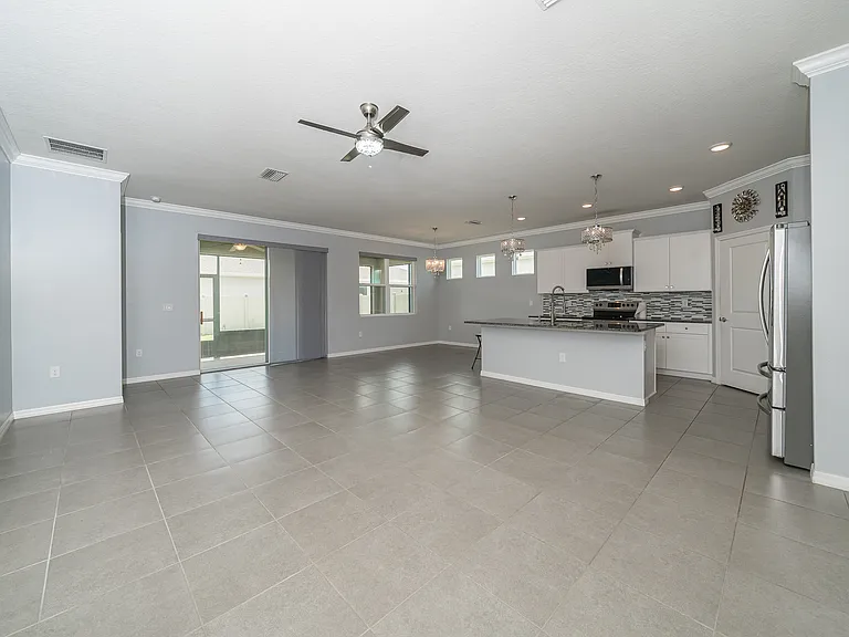 1092 Pipestone Pl — Photo 22