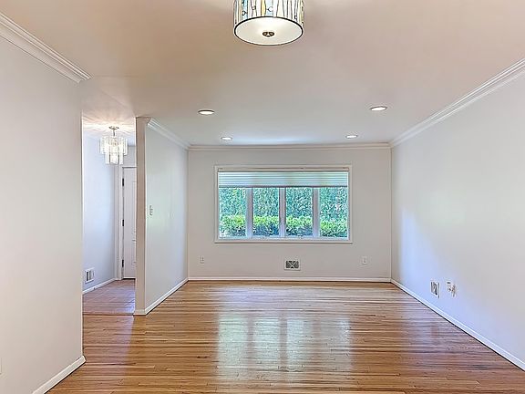 3rd image of 3 Nokomis Ave