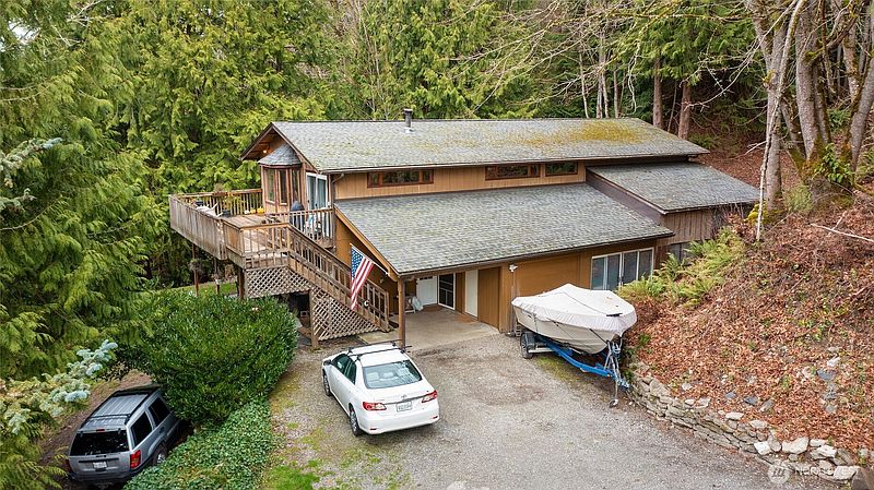 4th image of 2232 E Lake Sammamish Parkway NE