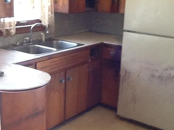 2nd image of 1170 Georgia Ave