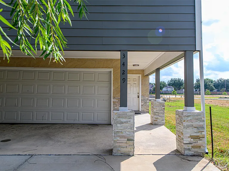 3429 Township Grove Ln — Photo 2