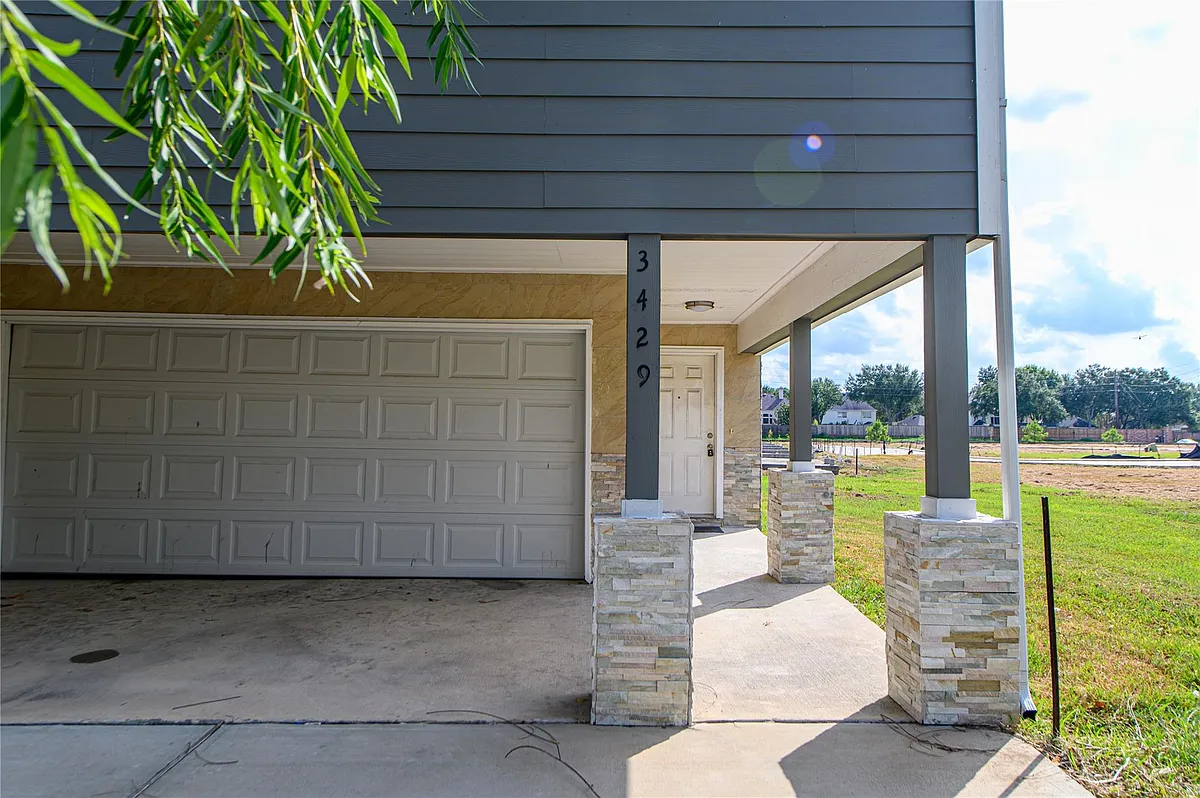 Building Photo - 3429 Township Grove Ln