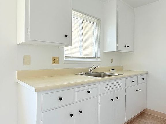 4th image of 2217 Otis Dr APT J