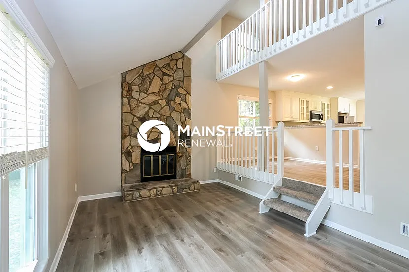 4946 Mcalpine Ln — Photo 2