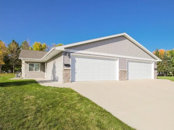 1835 Scenic Heights Ct SW, Hutchinson, MN 55350