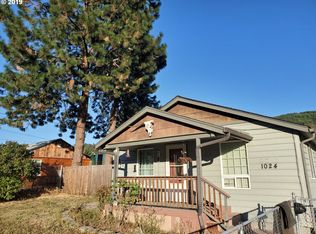 1024 Laura St, Myrtle Creek, OR 97457