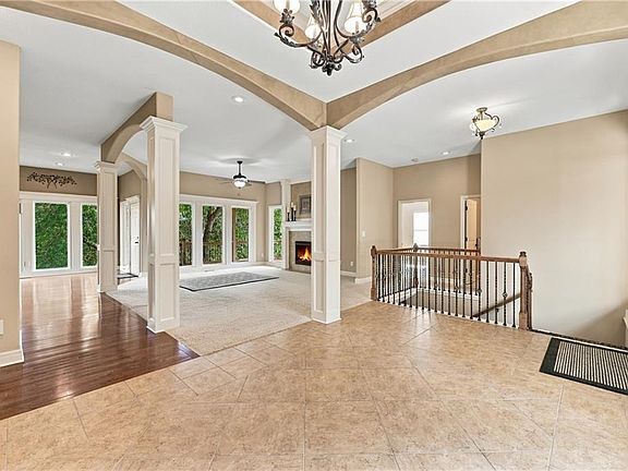 5th image of 4957 S Park Ridge Dr