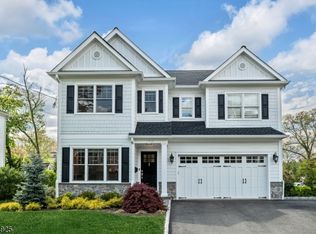 70 Washington Ave, Chatham, NJ 07928