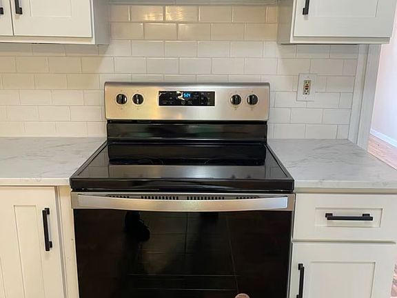 4th image of 1337 S Hickory Grove Ln