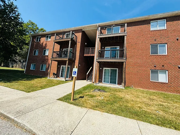 927AB - 410 Houston St. - DM — Photo 98