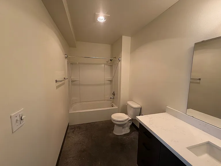 Wally Apartments in Wallingford — Photo 27