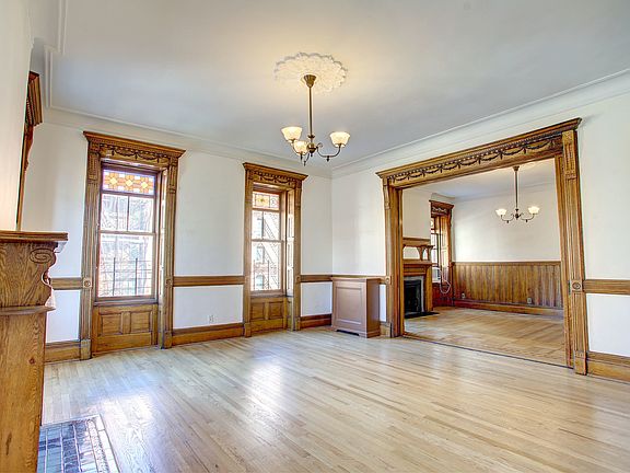 3rd image of 100 W 76th St APT 4N