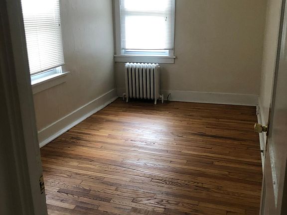 3rd image of 5854-5860 Morrowfield Ave