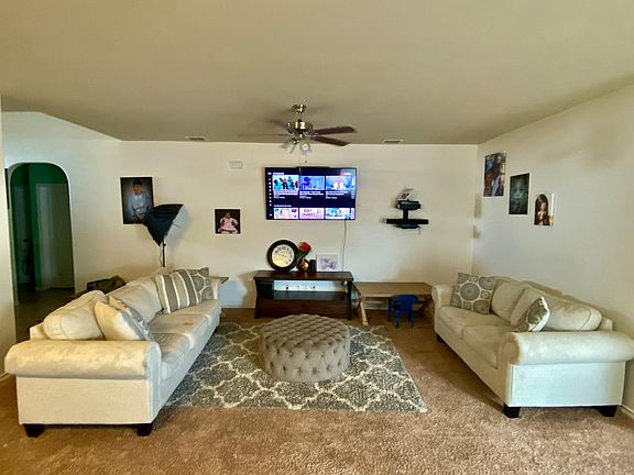 3rd image of 1724 Kings Glen Ln
