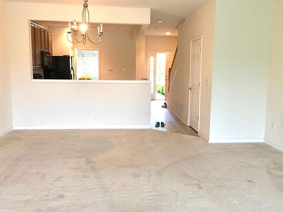 3rd image of 4239 Crownwood Dr