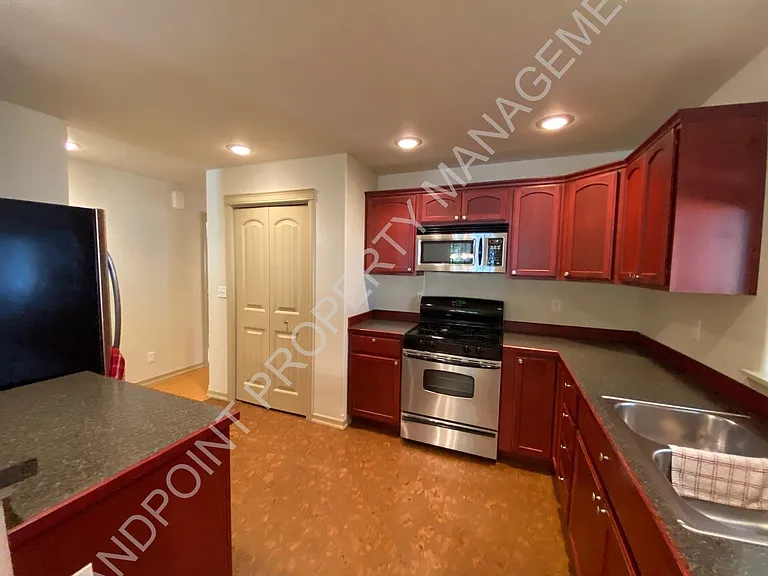 310 Huppert Ln — Photo 10