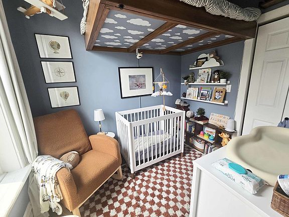 4th image of 1808 W Armitage Ave
