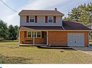 199 Country Club Dr, Lumberton, NJ 08048