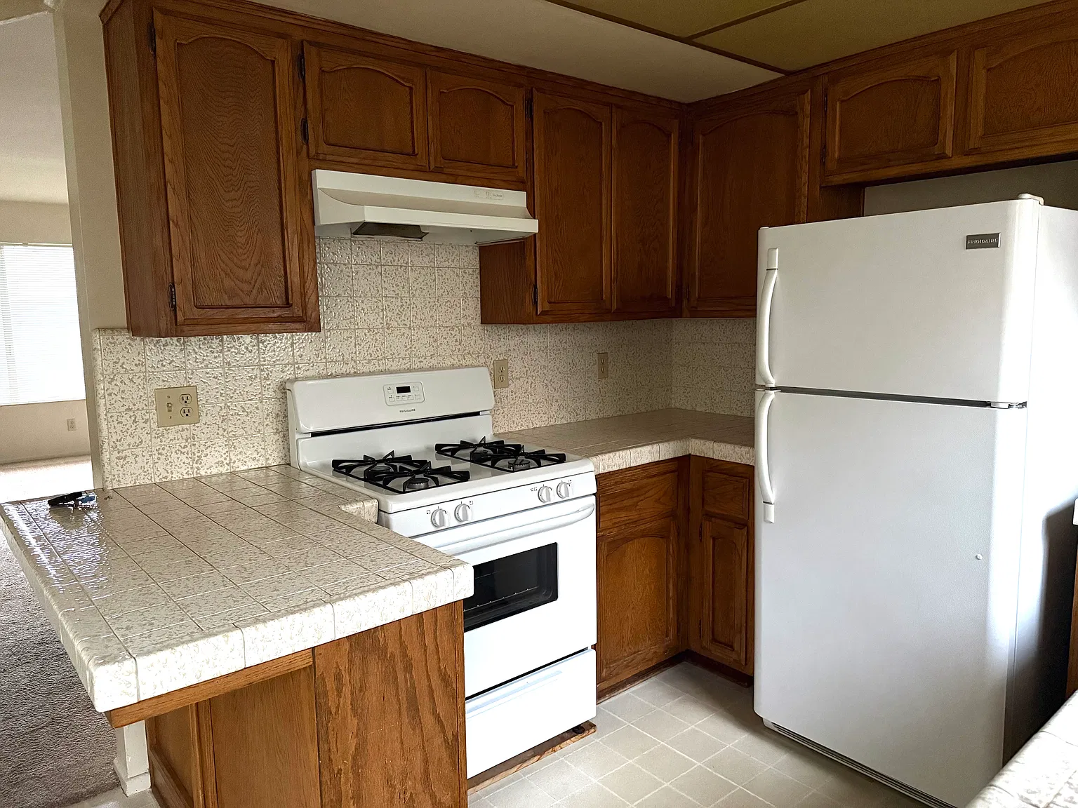 2 bed, 840 sqft, $3,000 — Photo 4