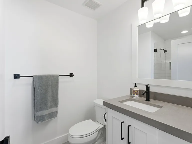11716 S Meeks Ct — Photo 44