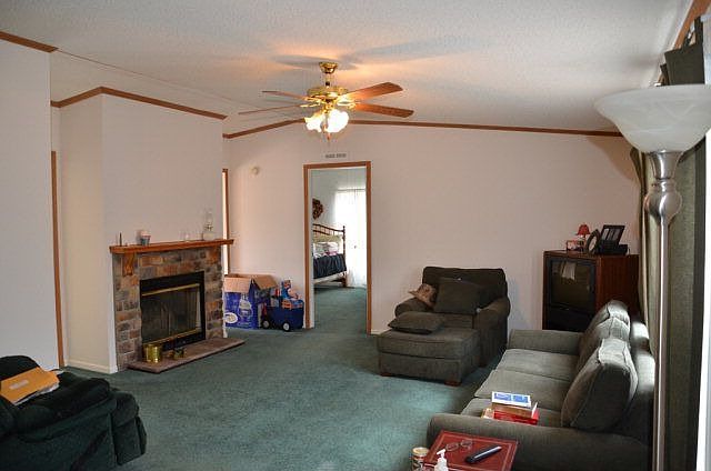2nd image of 265 Summer Rdg