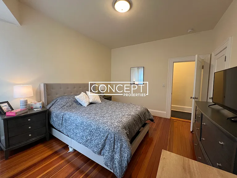 1469 Beacon St #24 — Photo 5
