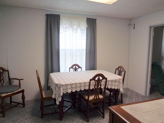 4th image of 7 Bentley Ave