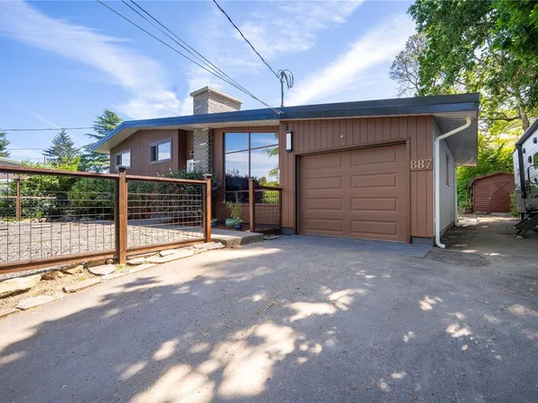 887 Clarke Rd, Central Saanich, BC V8M 2G1