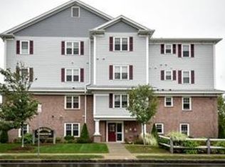 185 Essex St #1B, Melrose, MA 02176