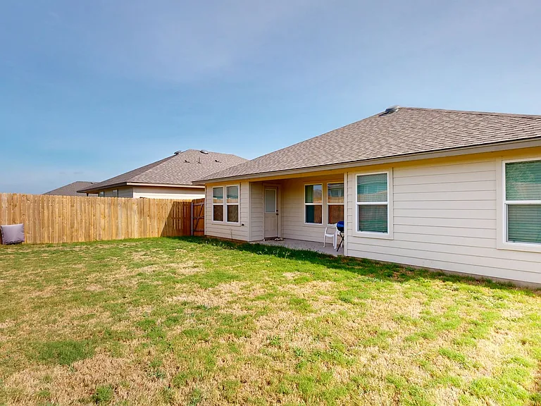 1212 Rolling Thunder Dr — Photo 4