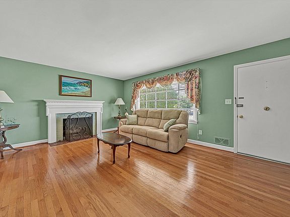 5th image of 3320 Melody Ave