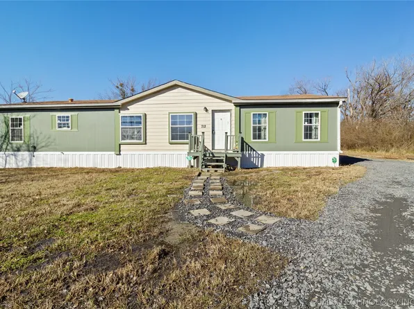 712 SW 7th St, Wagoner, OK 74467