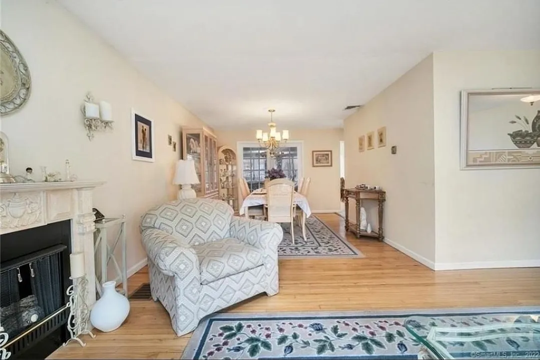 13 River Rd — Photo 2