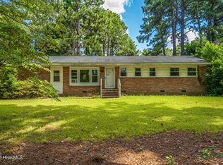 865 N Page St, Southern Pines, NC 28387
