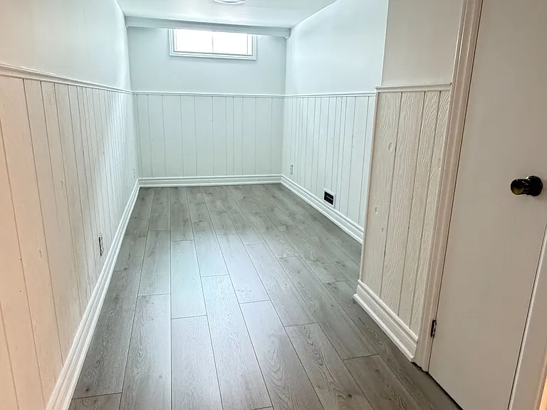5 Rockport Cres #BASEMENT — Photo 8