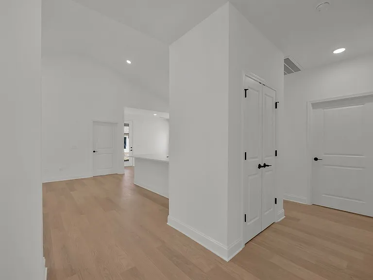 6579 Elizabeth Ann Way — Photo 8