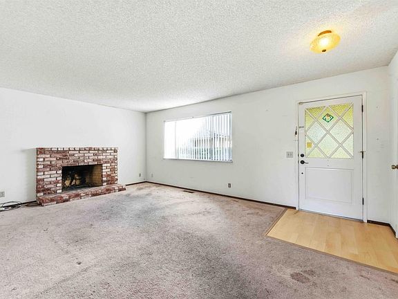3rd image of 15255 Pratola Ct