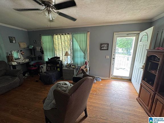 3rd image of 555 5th St NW