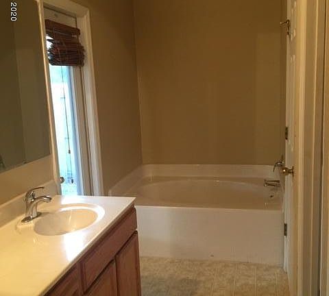 4th image of 2450 Canopy Dr
